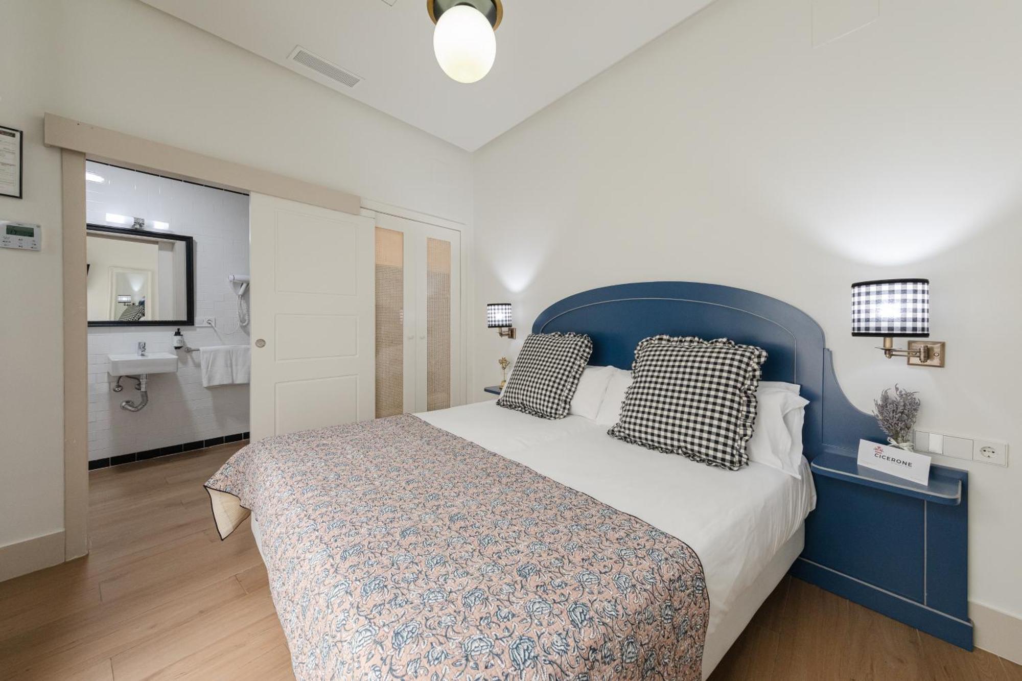 Nuea Cicerone Hotel Sevilla Buitenkant foto